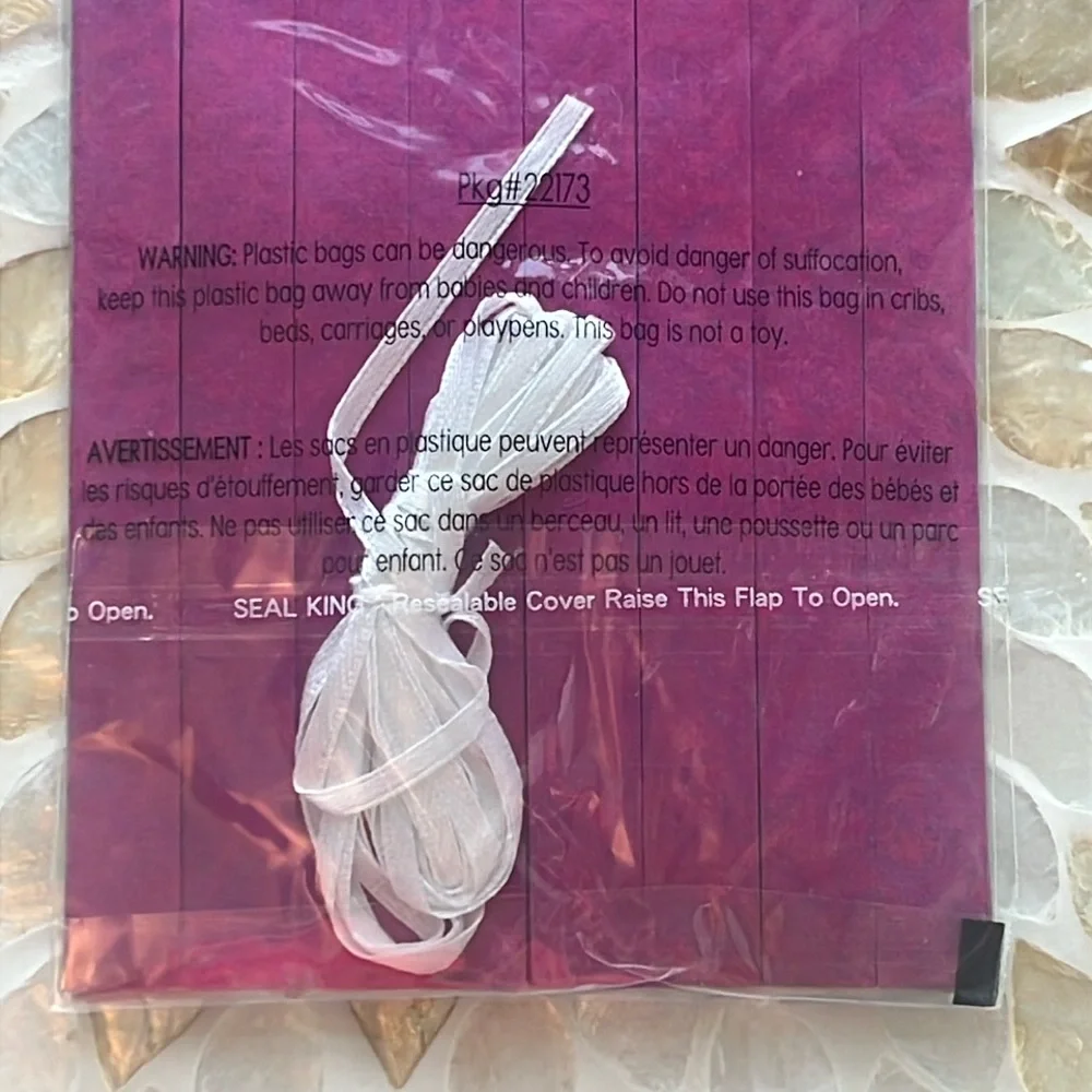 💝 $1 when Bundled 💝 NWT Colorful Tissue Tassel Garland 9 feet